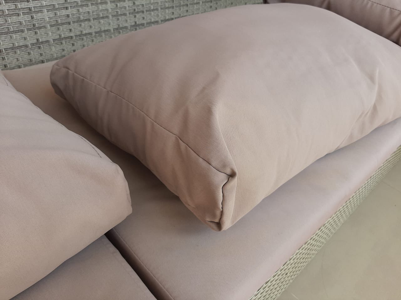 majlis cushions dubai