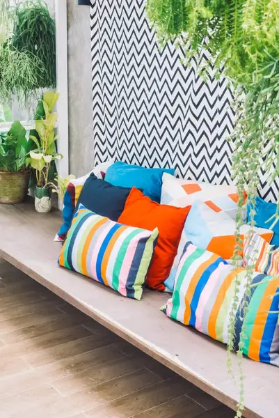 customized cushions with color of strips